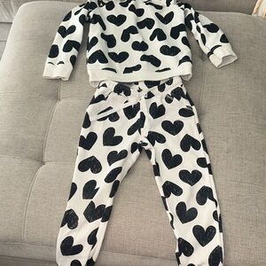 Cat & Jack Black and White Heart Matching Set
